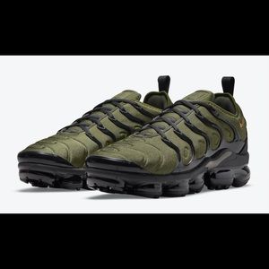 🔥💥VaporMax Black and Army Green breathable air cushion walking track running